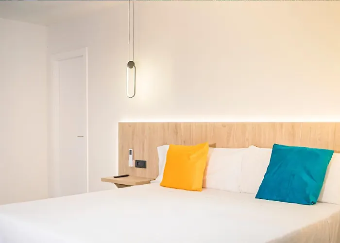 Del Acebuche * Κόρδοβα