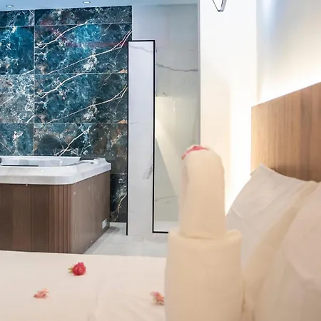 Del Acebuche Cordoba